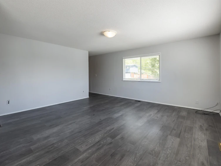 8135 Cedar Street, Mission, BC, V2V 3N2 - 6