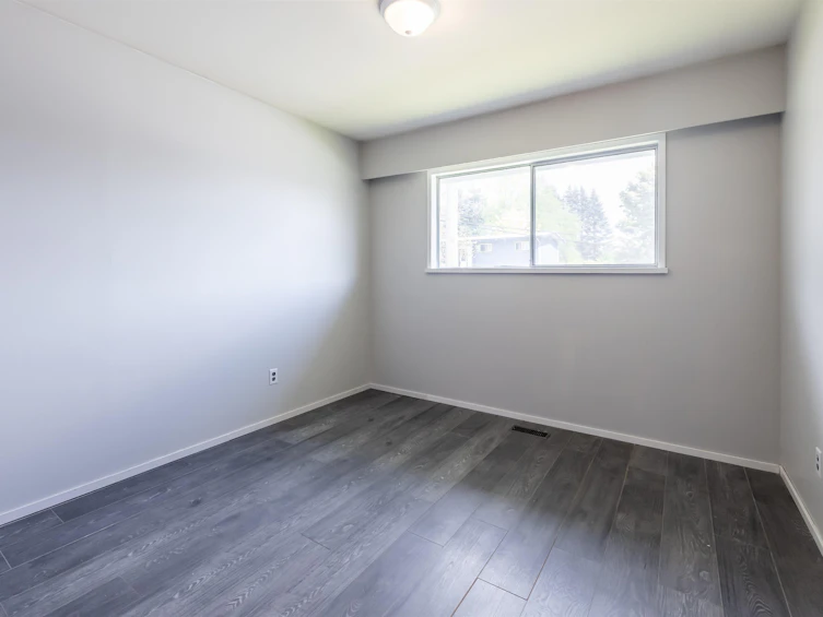 8135 Cedar Street, Mission, BC, V2V 3N2 - 11