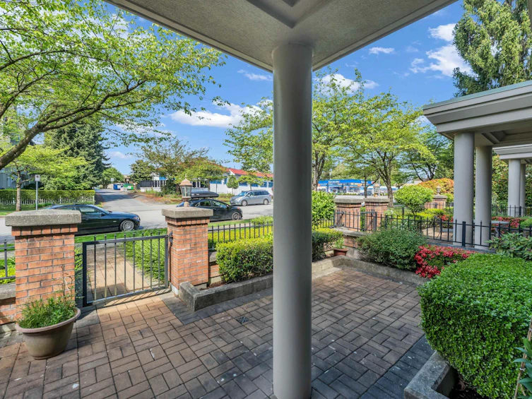 3-6611 Southoaks Crescent, Burnaby, BC, V5E 4L5 - 3