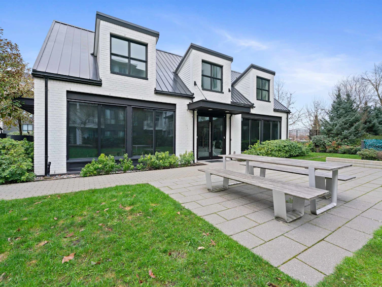 8-14955 101a Avenue, Surrey, BC, V3R 0G1 - 35