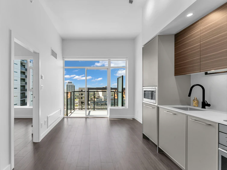 3201-13725 George Junction, Surrey, BC, V3T 0V7 - 14