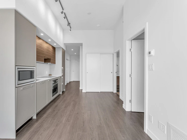 3201-13725 George Junction, Surrey, BC, V3T 0V7 - 4