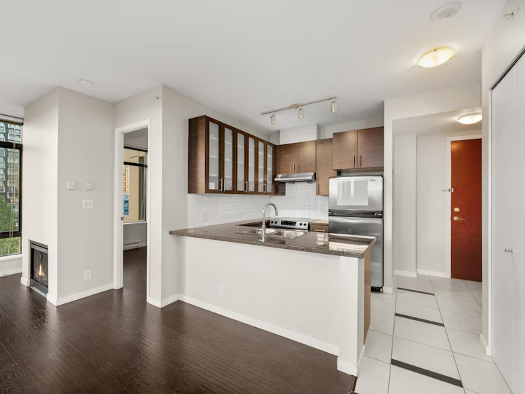 804-2355 Madison Avenue, Burnaby, BC, V5C 0B3 - 14