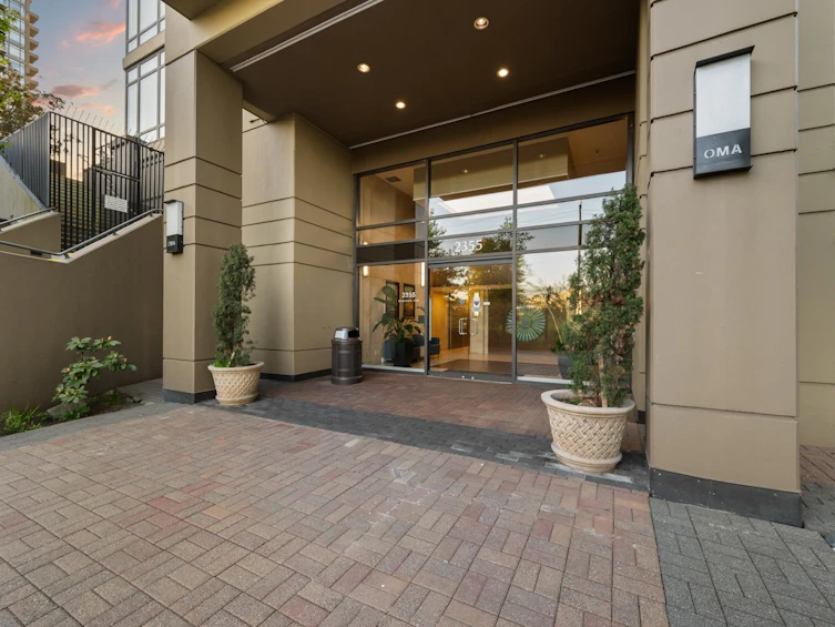 804-2355 Madison Avenue, Burnaby, BC, V5C 0B3 - 3