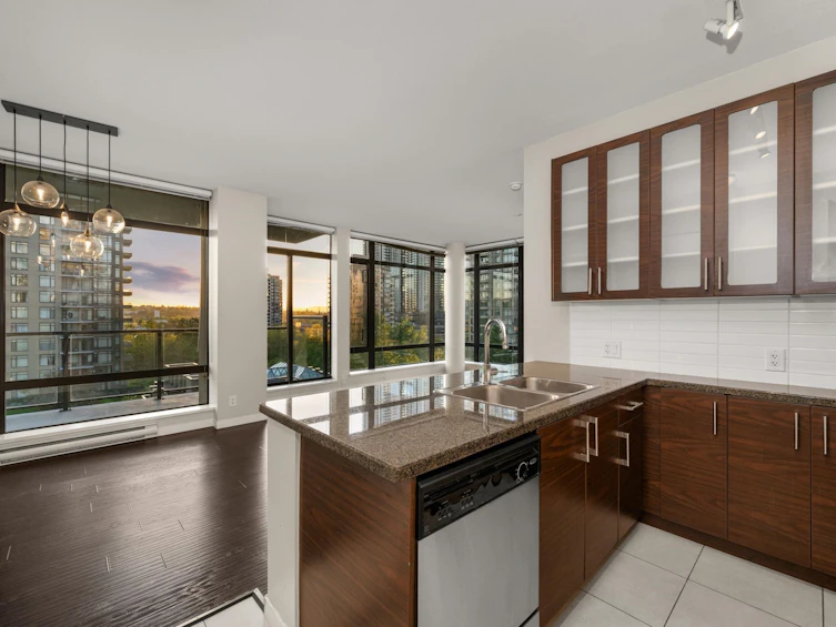 804-2355 Madison Avenue, Burnaby, BC, V5C 0B3 - 12