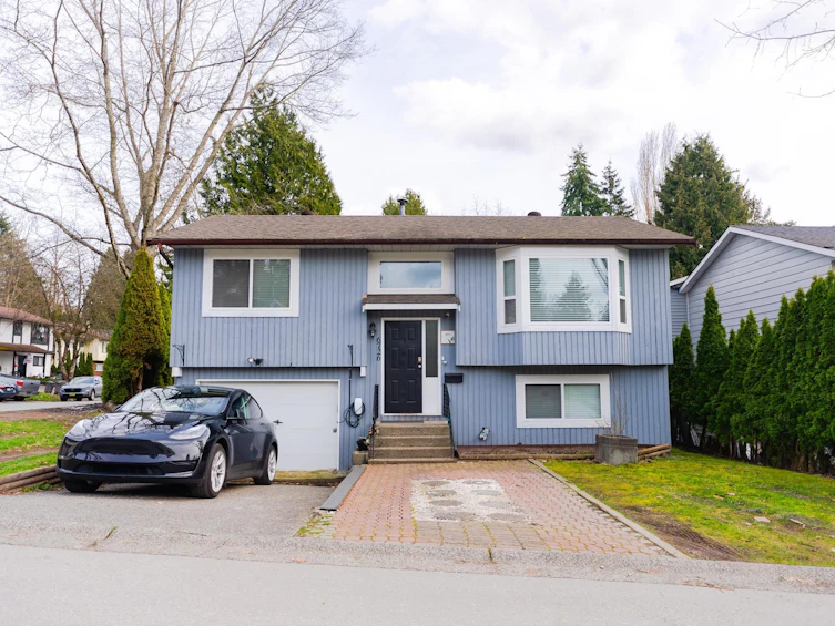 6726 140a Street, Surrey, BC, V3W 6W9