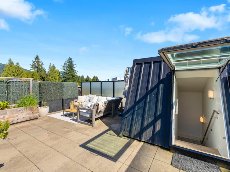 321-3220 Connaught Crescent, North Vancouver, BC, V7R 0A5 - 17