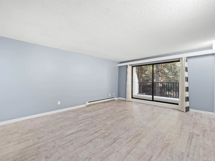 110-15238 100 Avenue, Surrey, BC, V3R 7T9 - 2