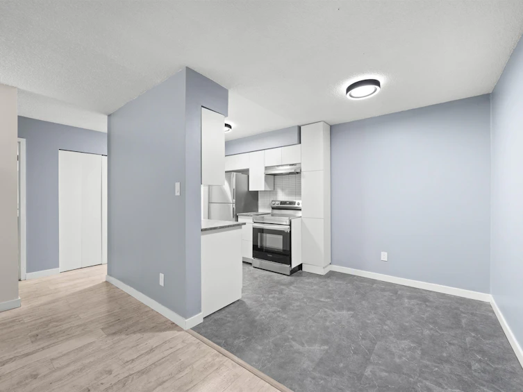 110-15238 100 Avenue, Surrey, BC, V3R 7T9 - 7