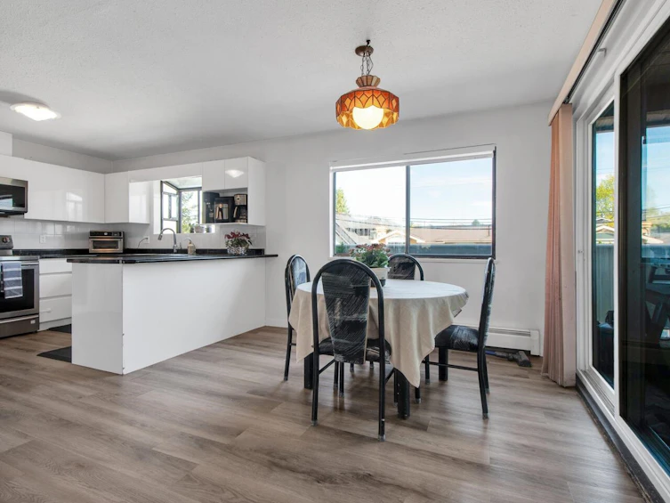 6272 Bryant Street, Burnaby, BC, V5H 1Y2 - 7