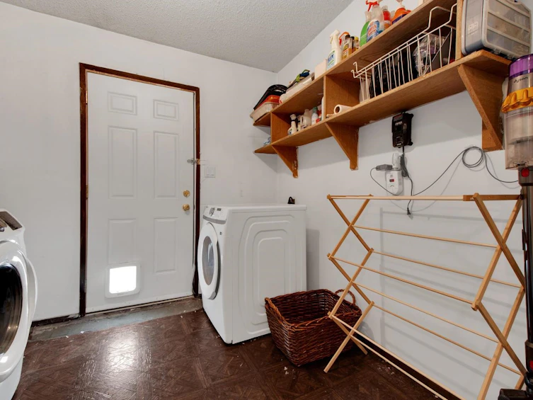 6272 Bryant Street, Burnaby, BC, V5H 1Y2 - 19