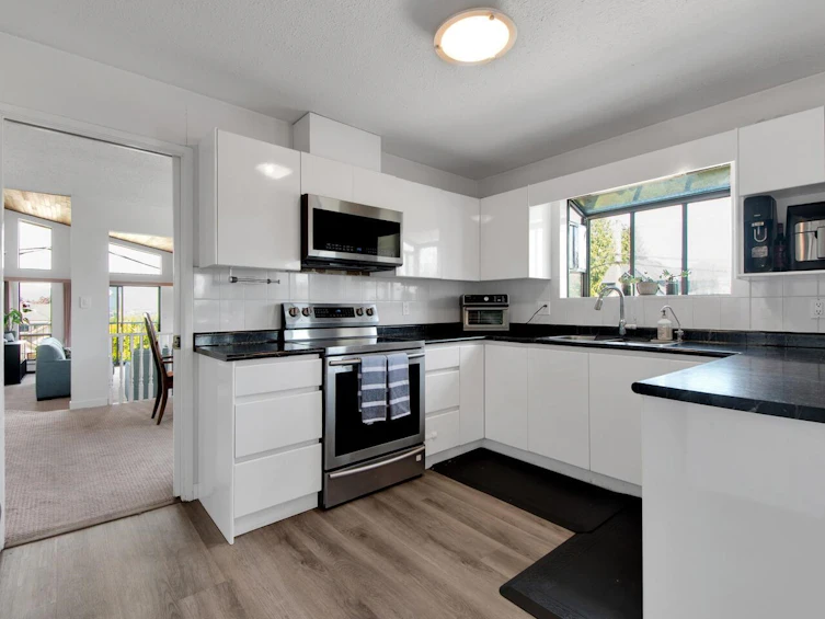 6272 Bryant Street, Burnaby, BC, V5H 1Y2 - 6