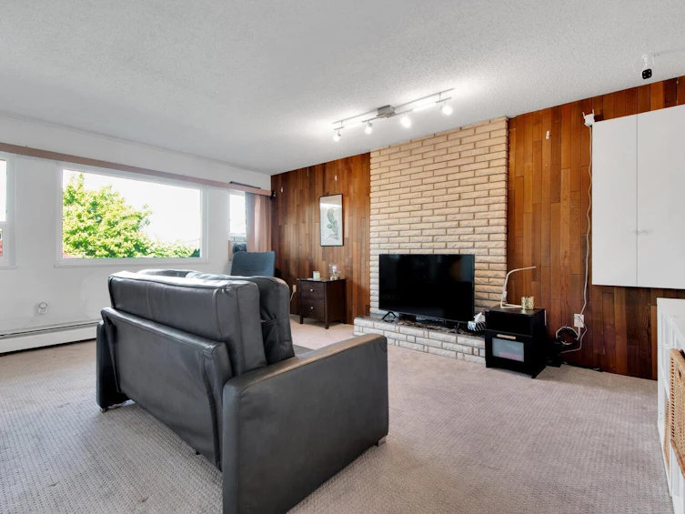 6272 Bryant Street, Burnaby, BC, V5H 1Y2 - 14
