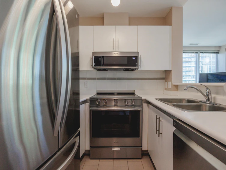 1307-989 Nelson Street, Vancouver, BC, V6Z 2S1 - 11