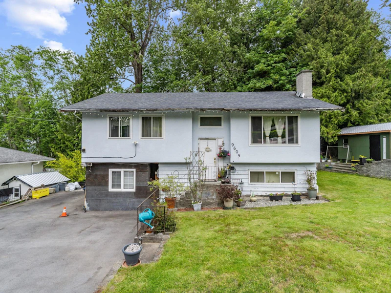 9605 Queens Place, Surrey BC V3V 2S2