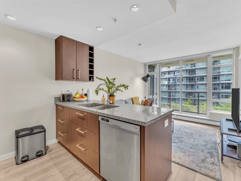 556 - 168 W 1st Avenue, Vancouver BC V5Y 0H6
