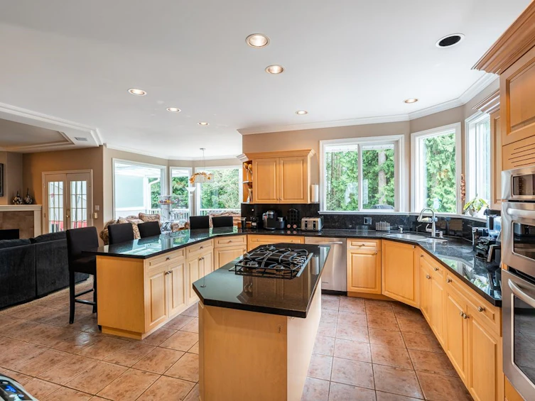 21 Wilkes Creek Drive, Port Moody, BC, V3H 5A1 - 14