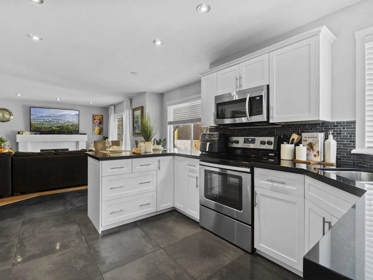 6456 188 Street, Surrey, BC, V3S 8V1 - 9