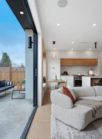 2 3880 W 23rd Avenue