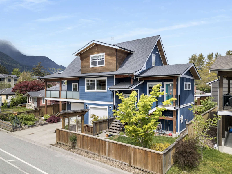 1215 Wilson Crescent, Squamish BC