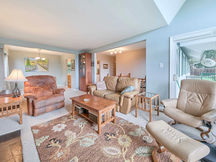 327 Seaforth Crescent, Coquitlam, BC, V3K 2M3 - 2