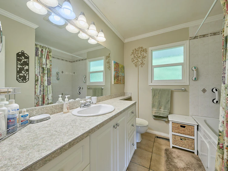 327 Seaforth Crescent, Coquitlam, BC, V3K 2M3 - 9
