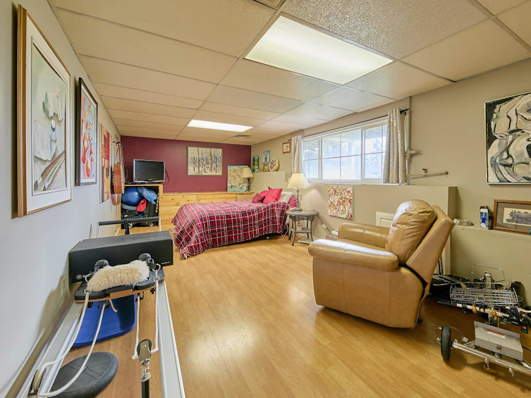 327 Seaforth Crescent, Coquitlam, BC, V3K 2M3 - 11