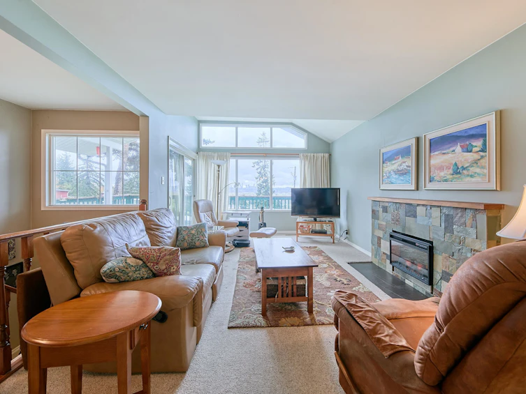 327 Seaforth Crescent, Coquitlam, BC, V3K 2M3 - 4