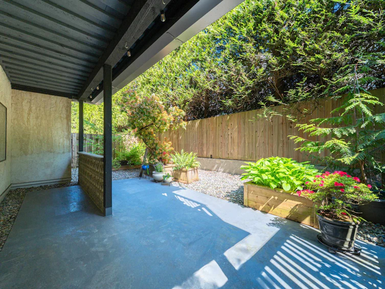 102-150 E 5th Street, North Vancouver, BC, V7L 1L5 - 12