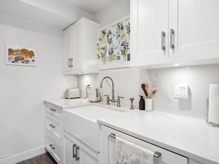 201-2006 W 2nd Avenue, Vancouver, BC, V6J 1J4 - 9