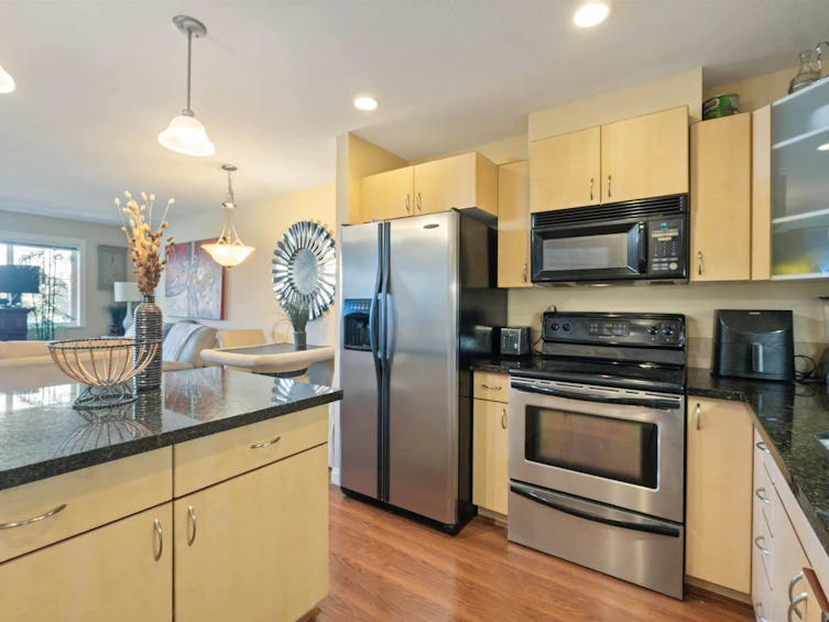 204-19774 56 Avenue, Langley, BC, V3A 3X6 - 2