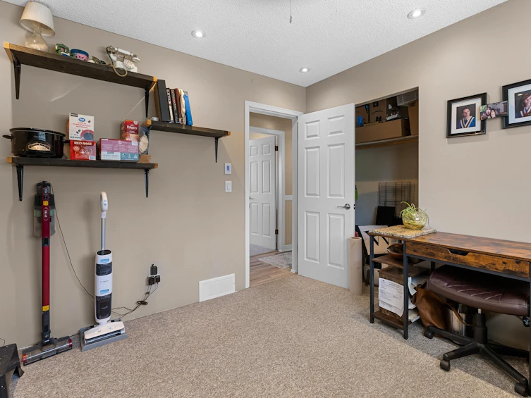 9128 Armitage Street, Chilliwack, BC, V2P 6R7 - 16