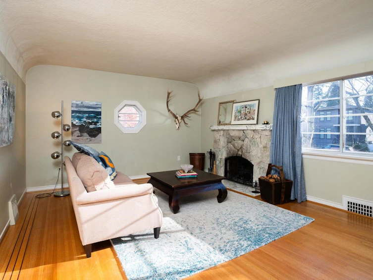 3949 W 32nd Avenue, Vancouver, BC, V6S 1Z4 - 2