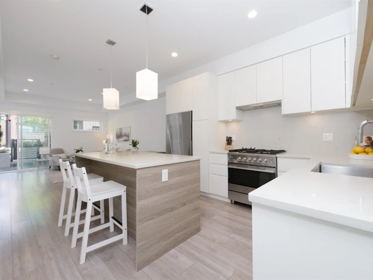 10-3490 Mt Seymour Parkway, North Vancouver, BC, V7H 1G5 - 2