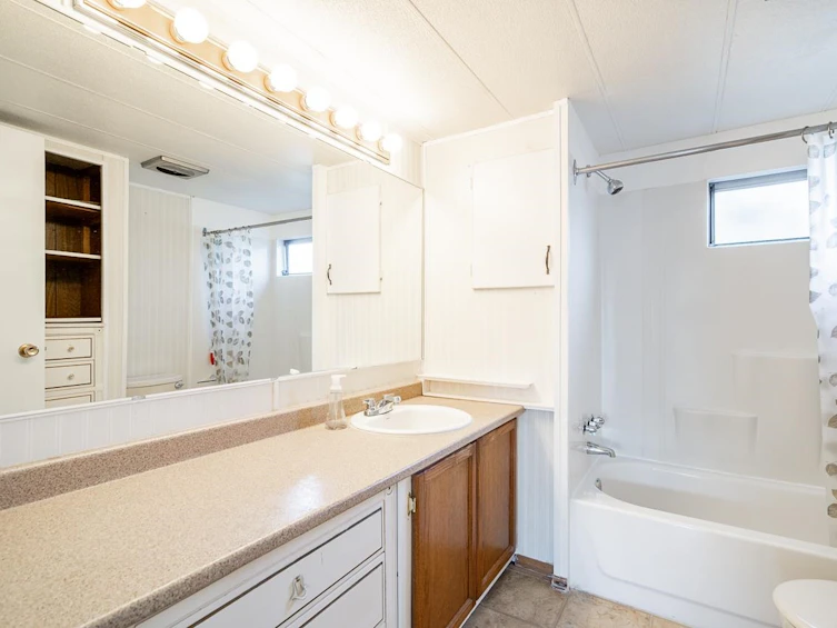 131-1840 160 Street, Surrey, BC, V4A 4X4 - 17