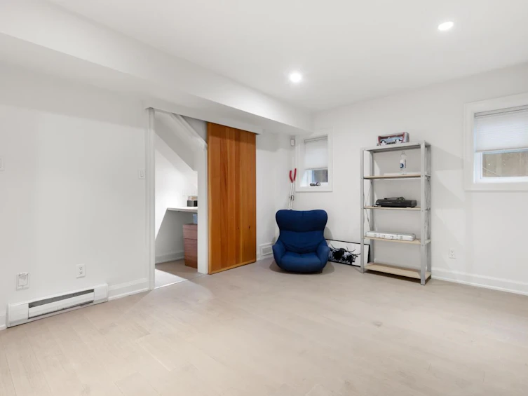 2950 Tolmie Street, Vancouver, BC, V6R 4K6 - 24