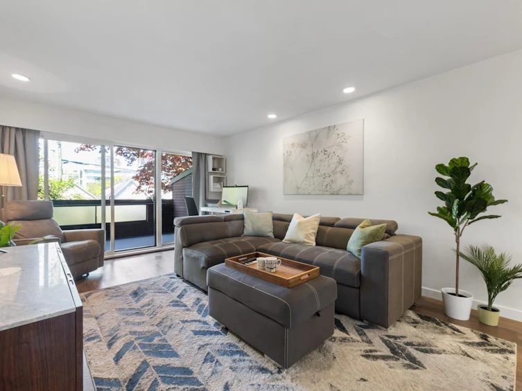 205-1827 W 3rd Avenue, Vancouver, BC, V6J 1K9 - 2