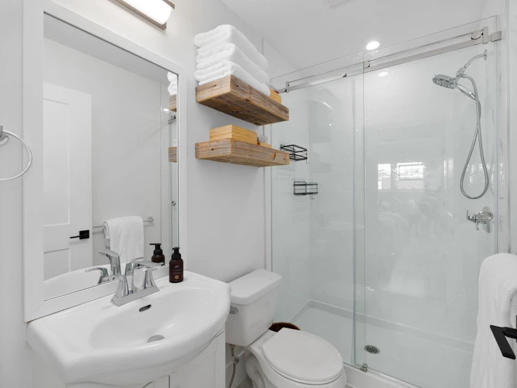 2248 Grant Street, Vancouver, BC, V5L 2Z7 - 21