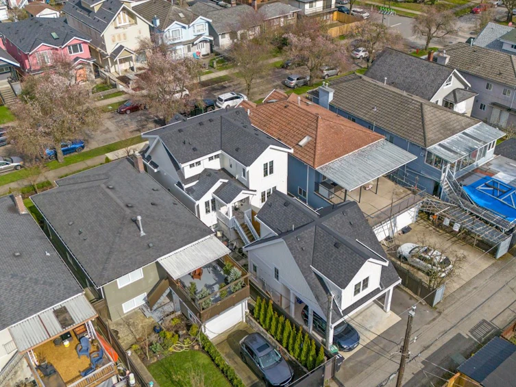 2248 Grant Street, Vancouver, BC, V5L 2Z7 - 2