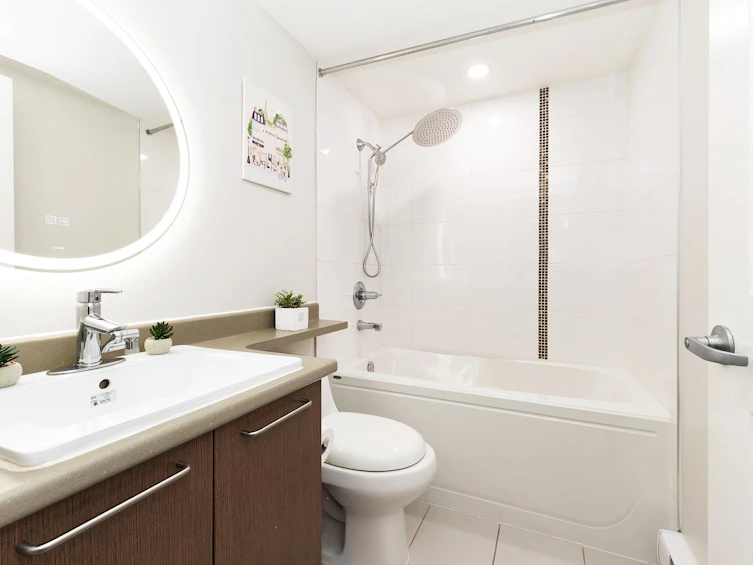 107-10822 City Parkway, Surrey, BC, V3T 0C2 - 15