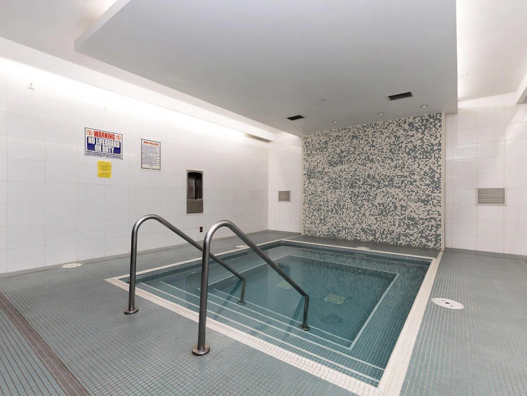 107-10822 City Parkway, Surrey, BC, V3T 0C2 - 21