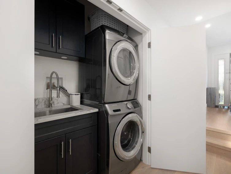 323 E 8th Street, North Vancouver, BC, V7L 1Z2 - 16