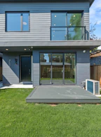 2 760 W 48th Avenue