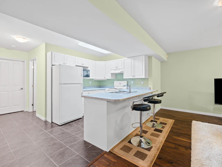 17965 68 Avenue, Surrey, BC, V3S 9E2 - 18