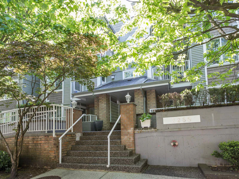 305 - 2268 Welcher Avenue, Port Coquitlam BC V3C 1X4