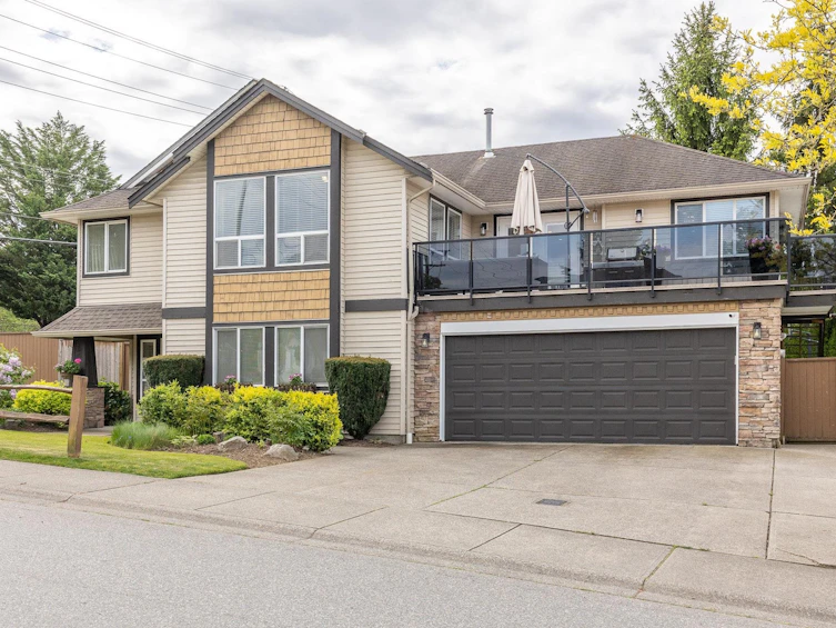 35194 Kootenay Drive, Abbotsford, BC, V2S 8C8 - 2