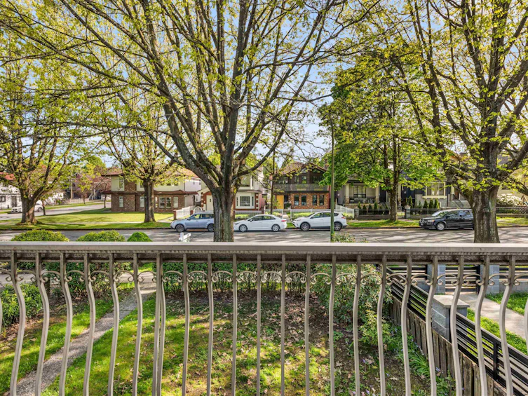 2081 E 27th Avenue, Vancouver, BC, V5N 2W7 - 16