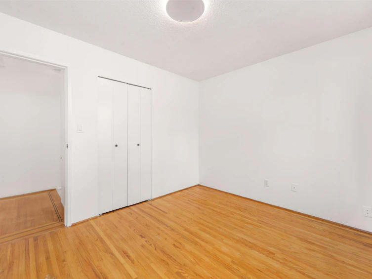 2081 E 27th Avenue, Vancouver, BC, V5N 2W7 - 19