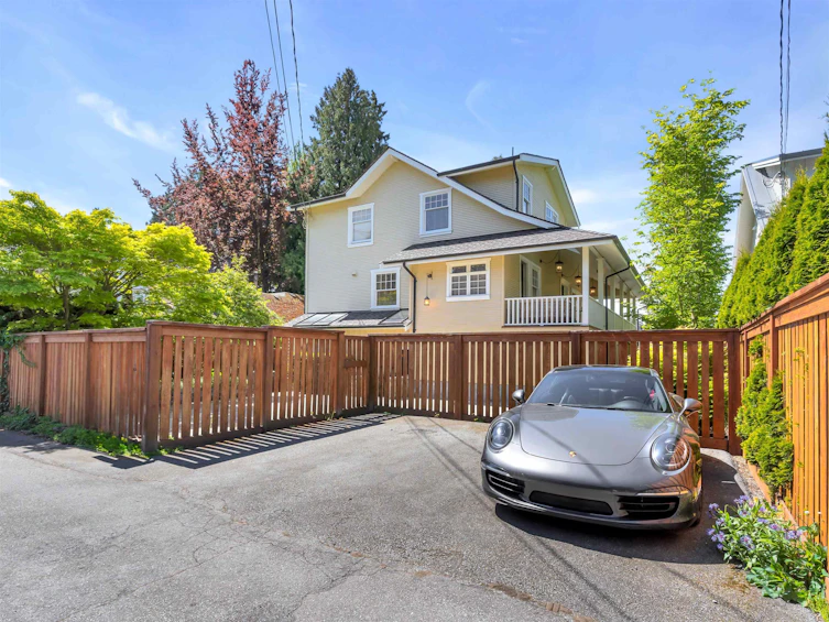 2688 Mcbride Avenue, Surrey, BC, V4A 3G1 - 10