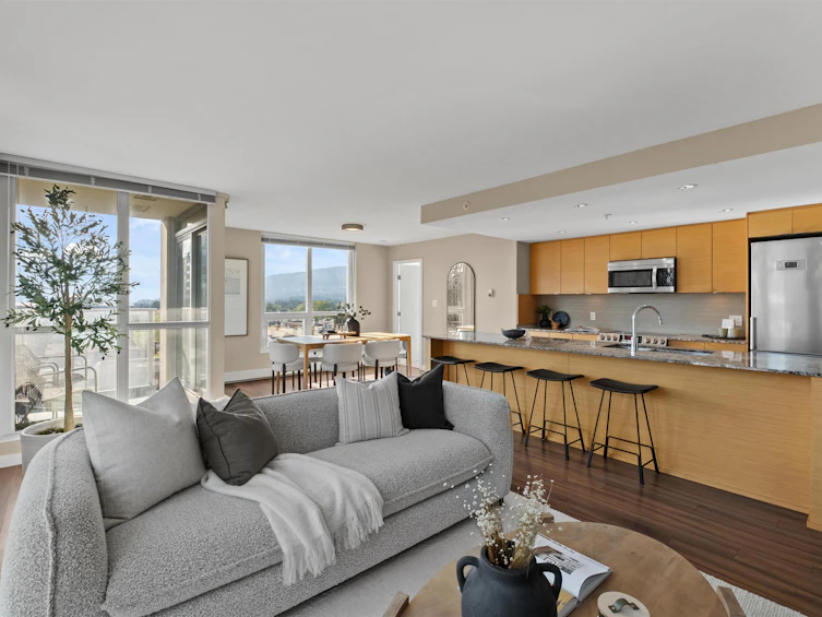 701-135 E 17th Street, North Vancouver, BC, V7L 0C4 - 5